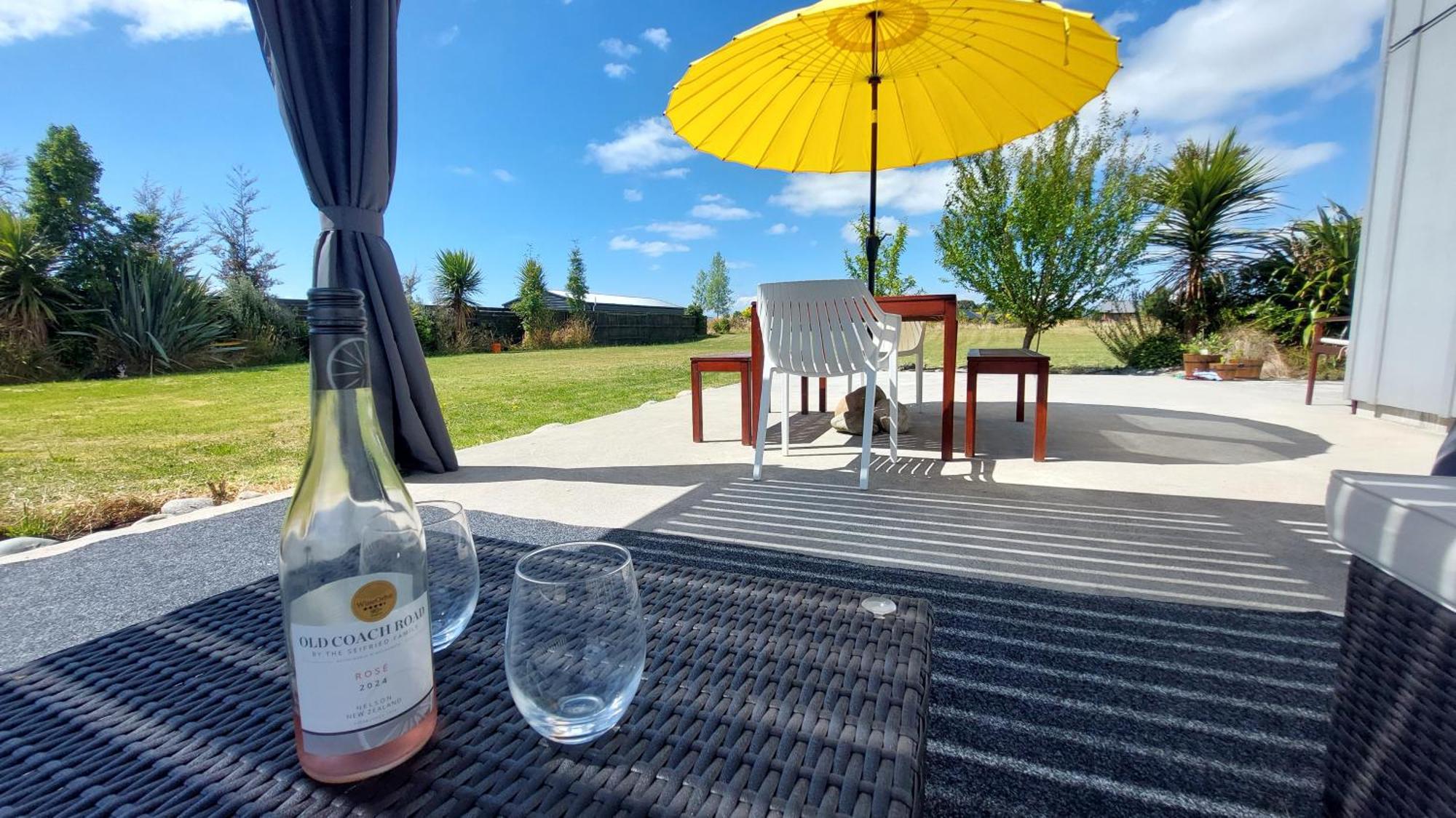The Tui Studio - Te Anau Holiday Studio エクステリア 写真